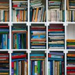 【もはや漫喫…？】限界腐女子の自室、ヤバすぎるwwwwwww