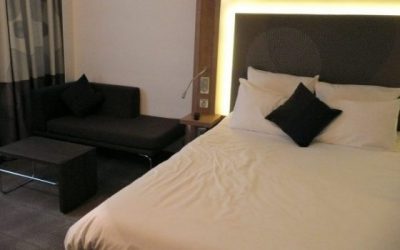 ラ●ホ女子会で推しカプの事後を演出する腐女子、業が深すぎるｗｗｗ