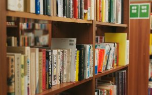 「参考資料を用意する」「大人の玩具買った」同人誌作りにかける本気度が違い過ぎてワロタ