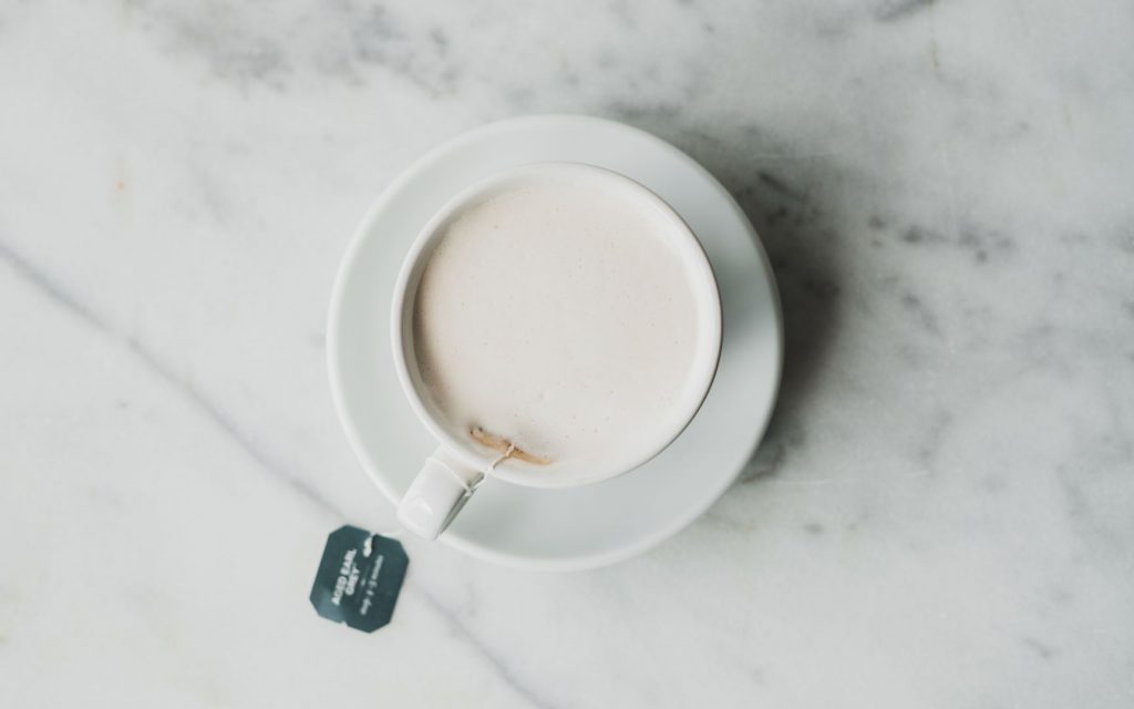 本を買うときのわたし「コーヒー我慢すれば買える…！」