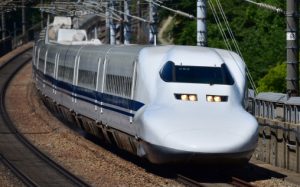 【とうらぶ】快速「燭台切光忠」！？特別仕様列車が公開「内装が光忠さんまみれですごい」「ガチじゃん」