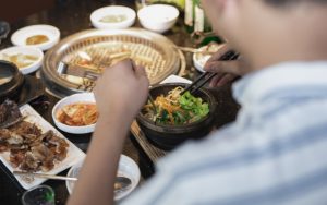 韓国の絵師が絵うまい理由が暴論すぎてワロタwwww