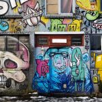 オジサン「刃牙クンの家に、落書きしてみたケド、どうカナ!?σ(^_^;)」