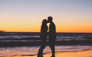 キスの効果音を調べてみた結果wwwww