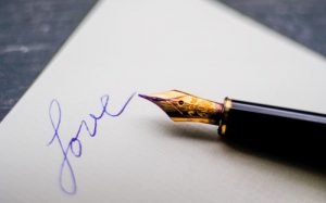 文字書き必見！自分の文章で作ったアクリルキーホルダーが可愛すぎる！